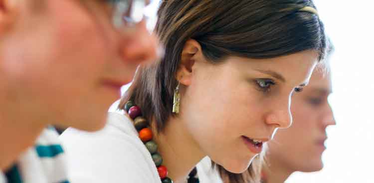 Supporting optimal social and emotional wellbeing in Australian schools