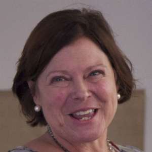 Professor Robyn Ewing