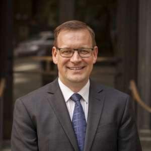 Mr Ian McCarthy