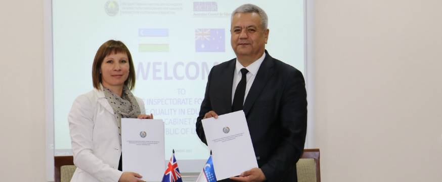 Dr Ursula Schwantner and Mr Ulugbek Tashkenbaev signed the MoU on 22 May 2019.
