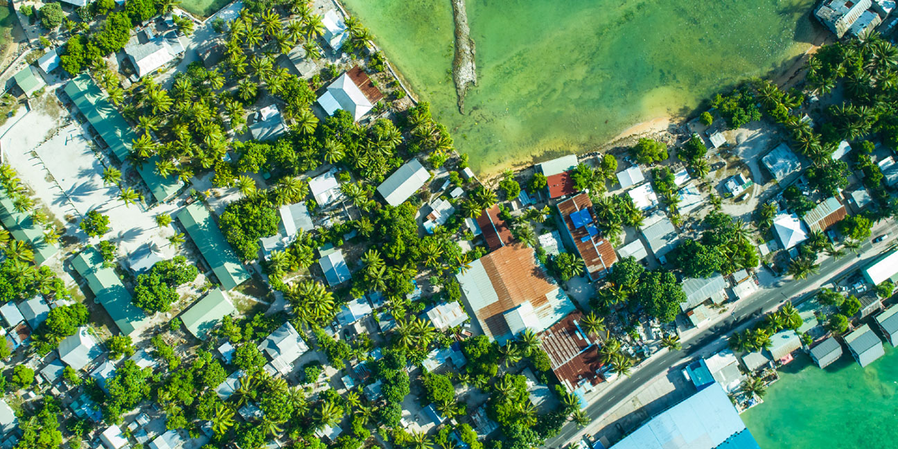 Mapping alumni networks in Kiribati